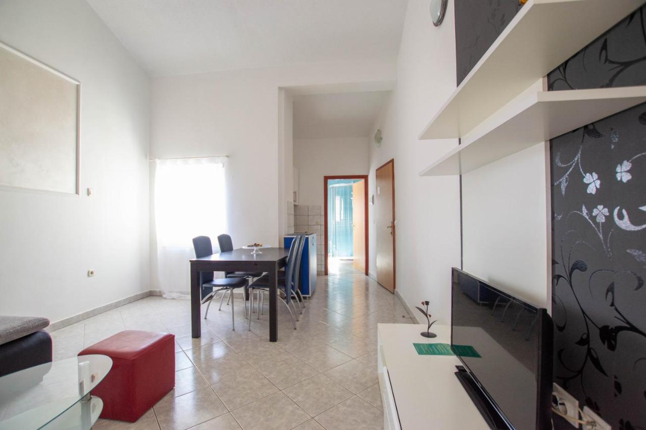 Cozy apartment with breakfast on request 1 Pula Extérieur photo