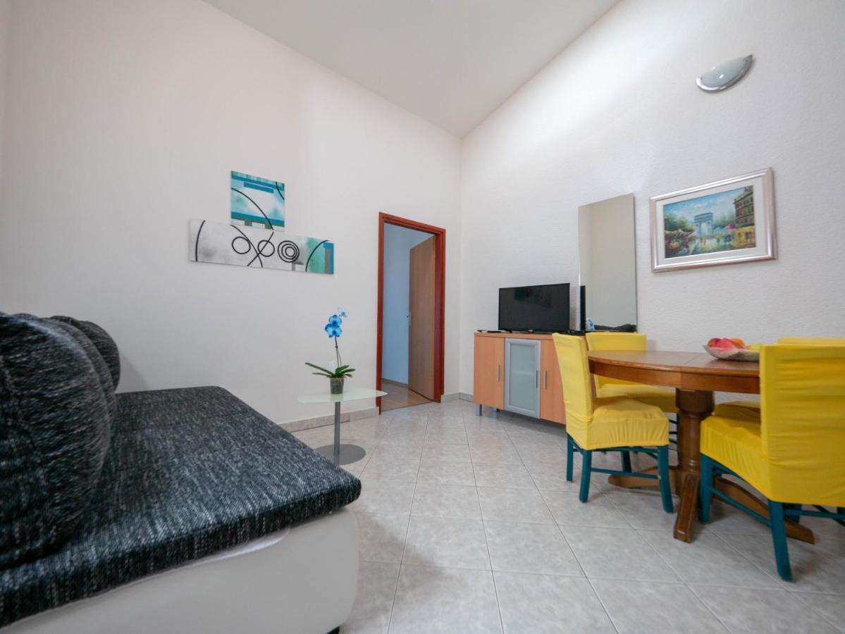Cozy apartment with breakfast on request 1 Pula Extérieur photo